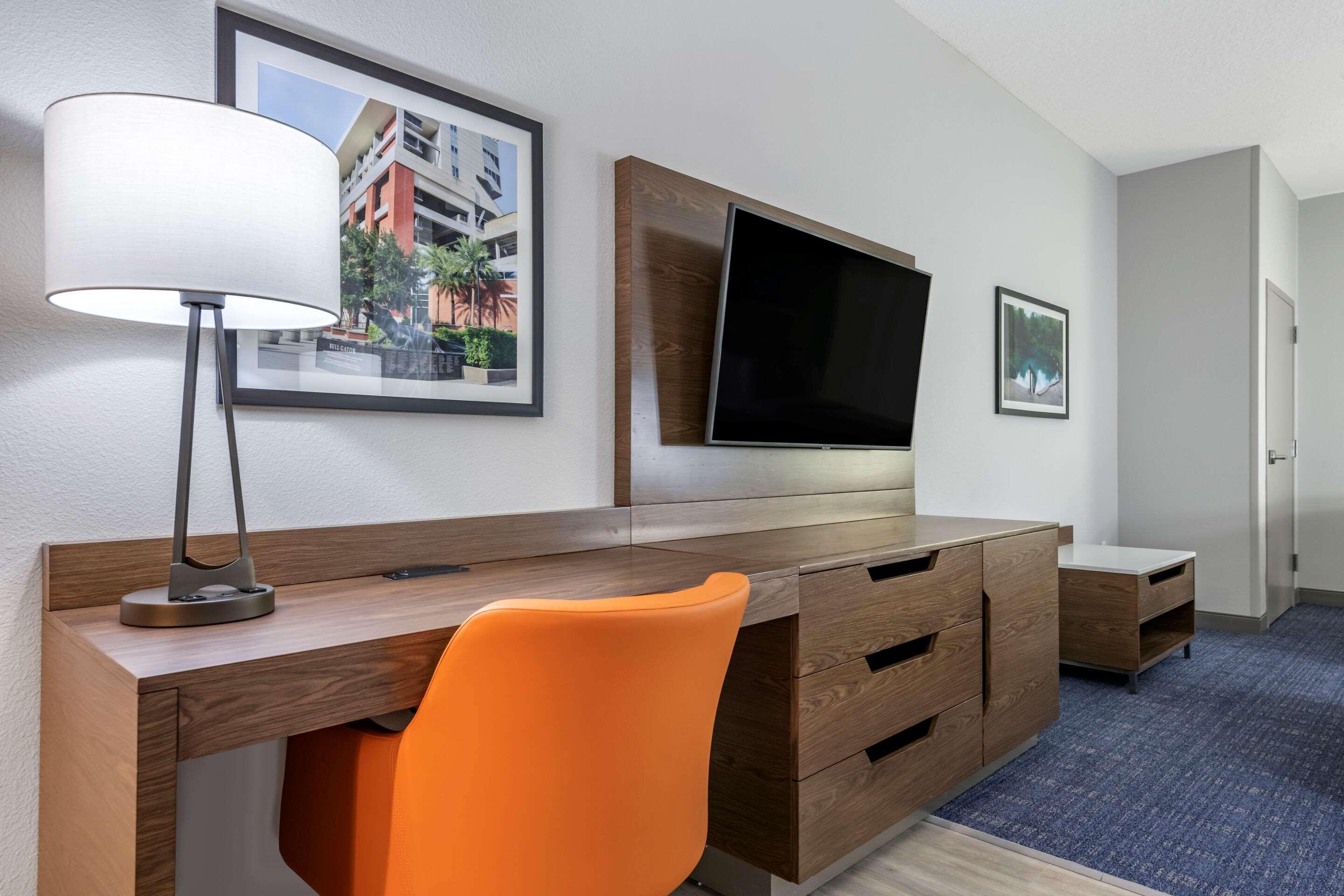 Comfort Suites Gainesville Near University Exteriör bild