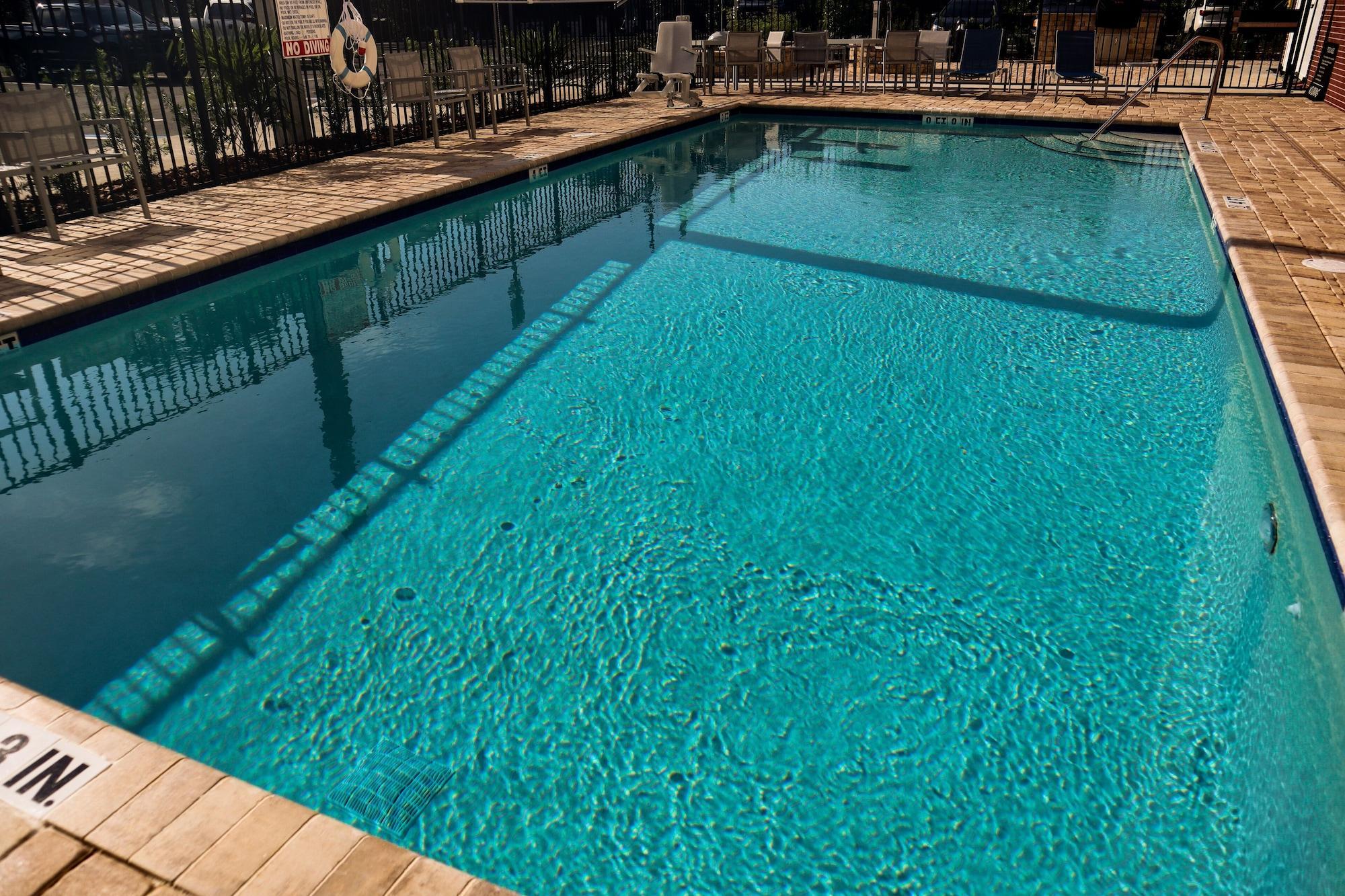 Comfort Suites Gainesville Near University Exteriör bild